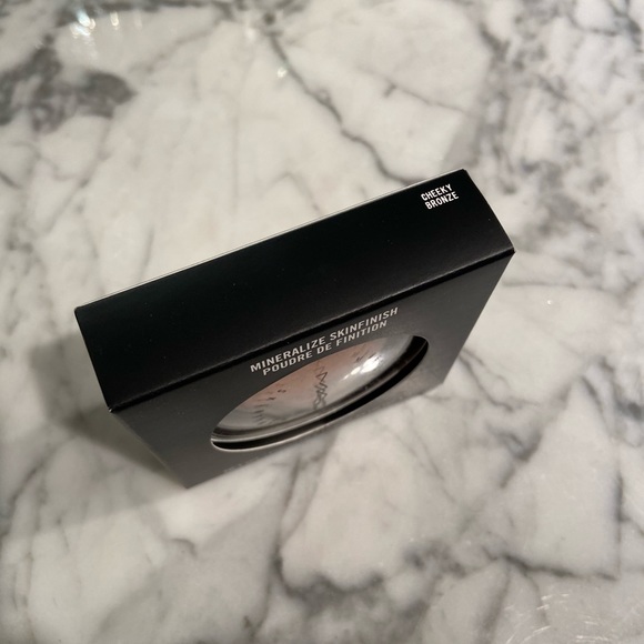 Mac Mineralized Skin Finish in Cheeky Bronze - Picture 2 of 8